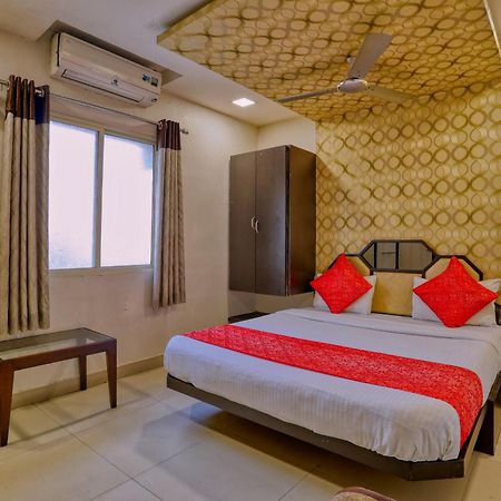 Hotel Galaxy Indore Exterior photo