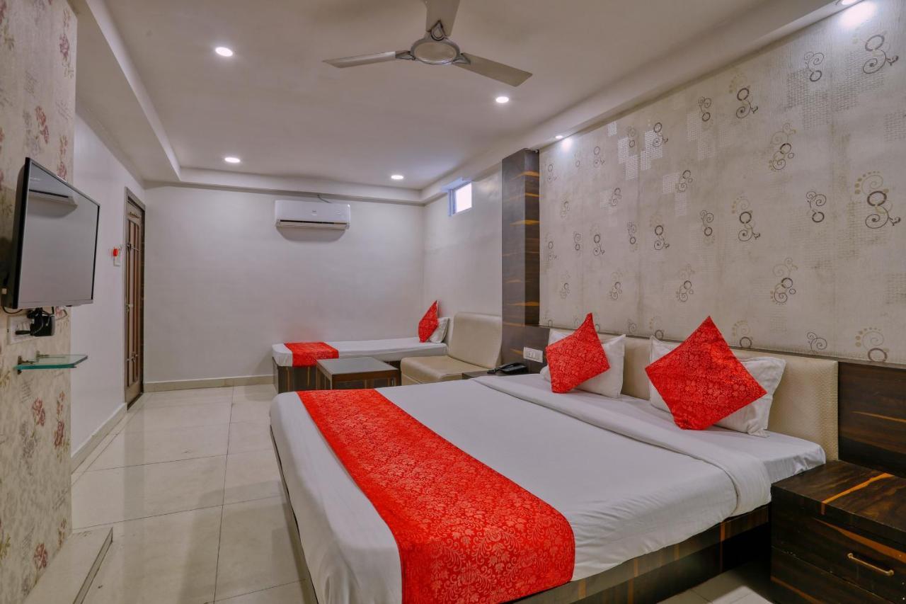 Hotel Galaxy Indore Exterior photo