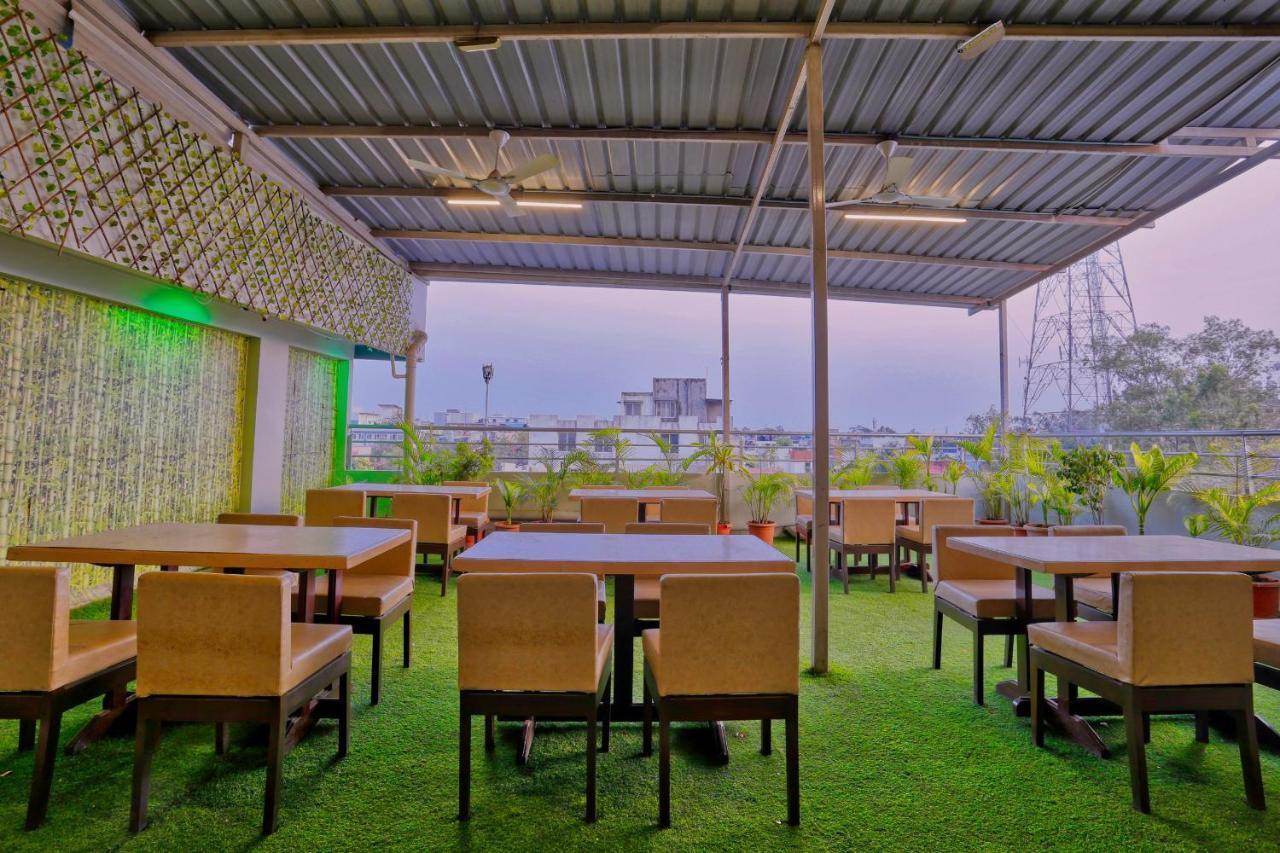 Hotel Galaxy Indore Exterior photo