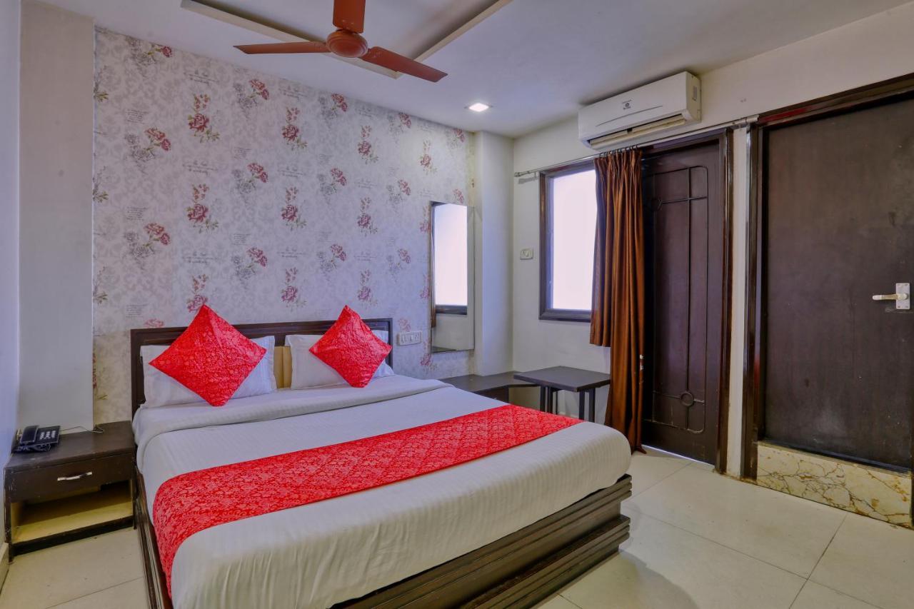 Hotel Galaxy Indore Exterior photo