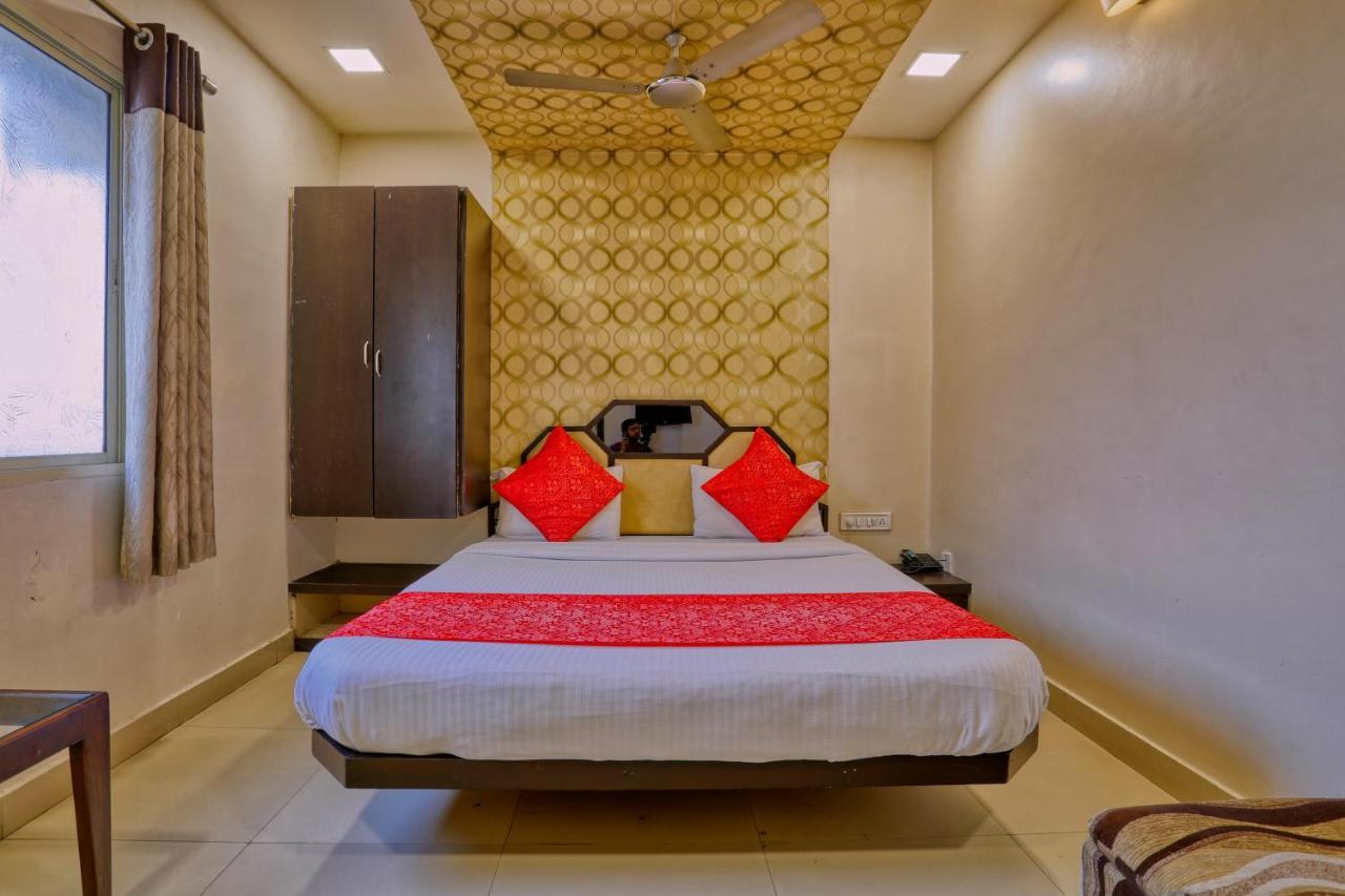 Hotel Galaxy Indore Exterior photo