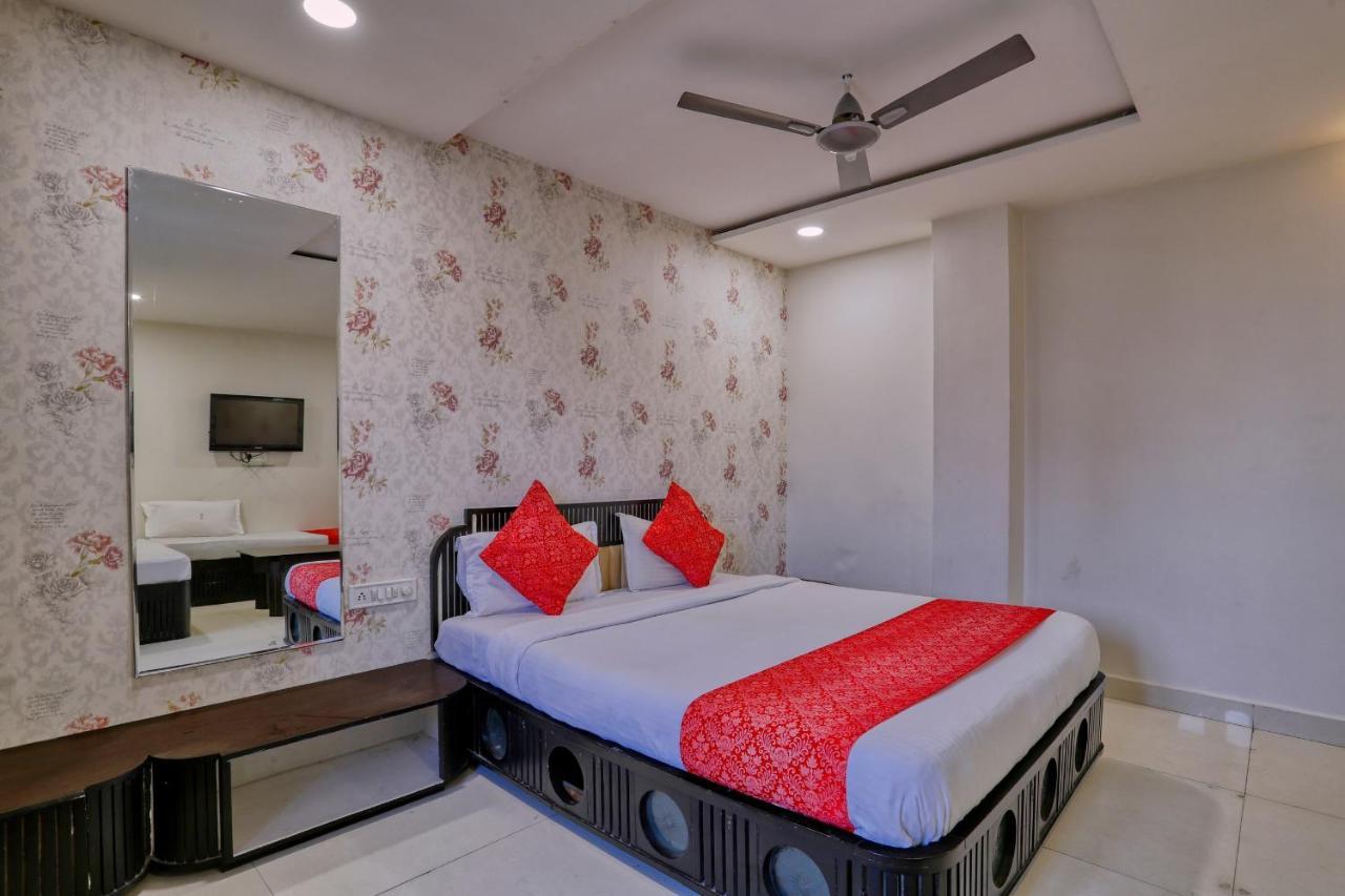 Hotel Galaxy Indore Exterior photo