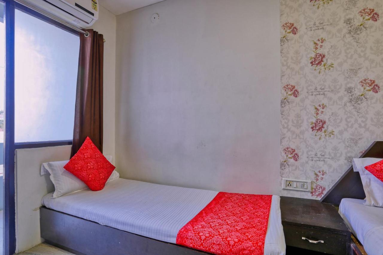 Hotel Galaxy Indore Exterior photo