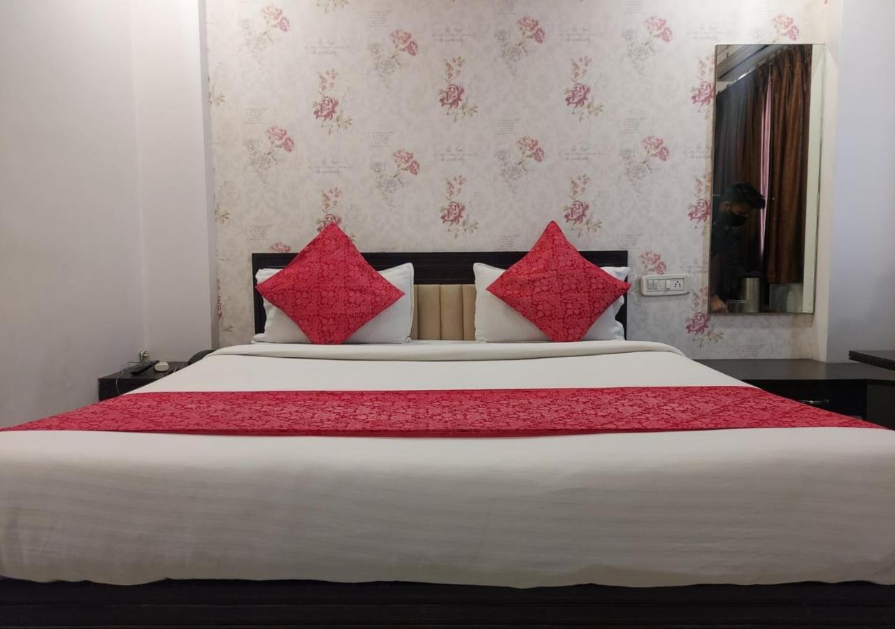 Hotel Galaxy Indore Exterior photo