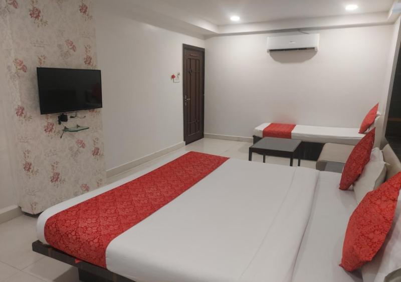 Hotel Galaxy Indore Exterior photo
