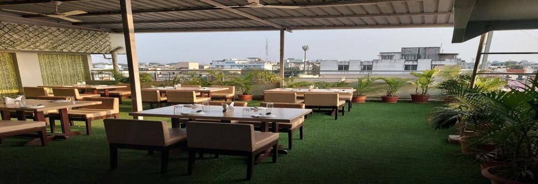 Hotel Galaxy Indore Exterior photo